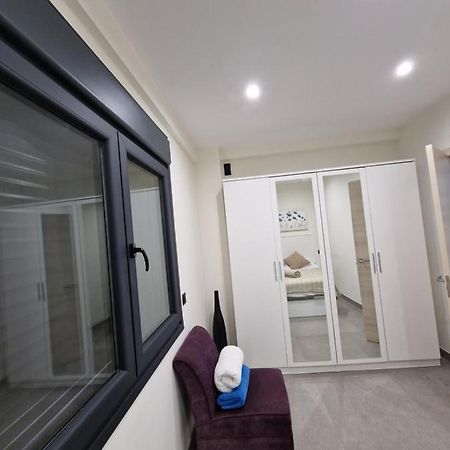 Private Room In The Center Of Estepona Dış mekan fotoğraf